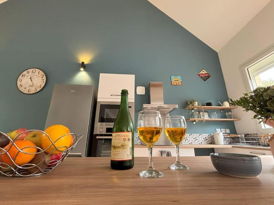 Duplex Parapluies De Cherbourg Netflix Parking Extérieur photo